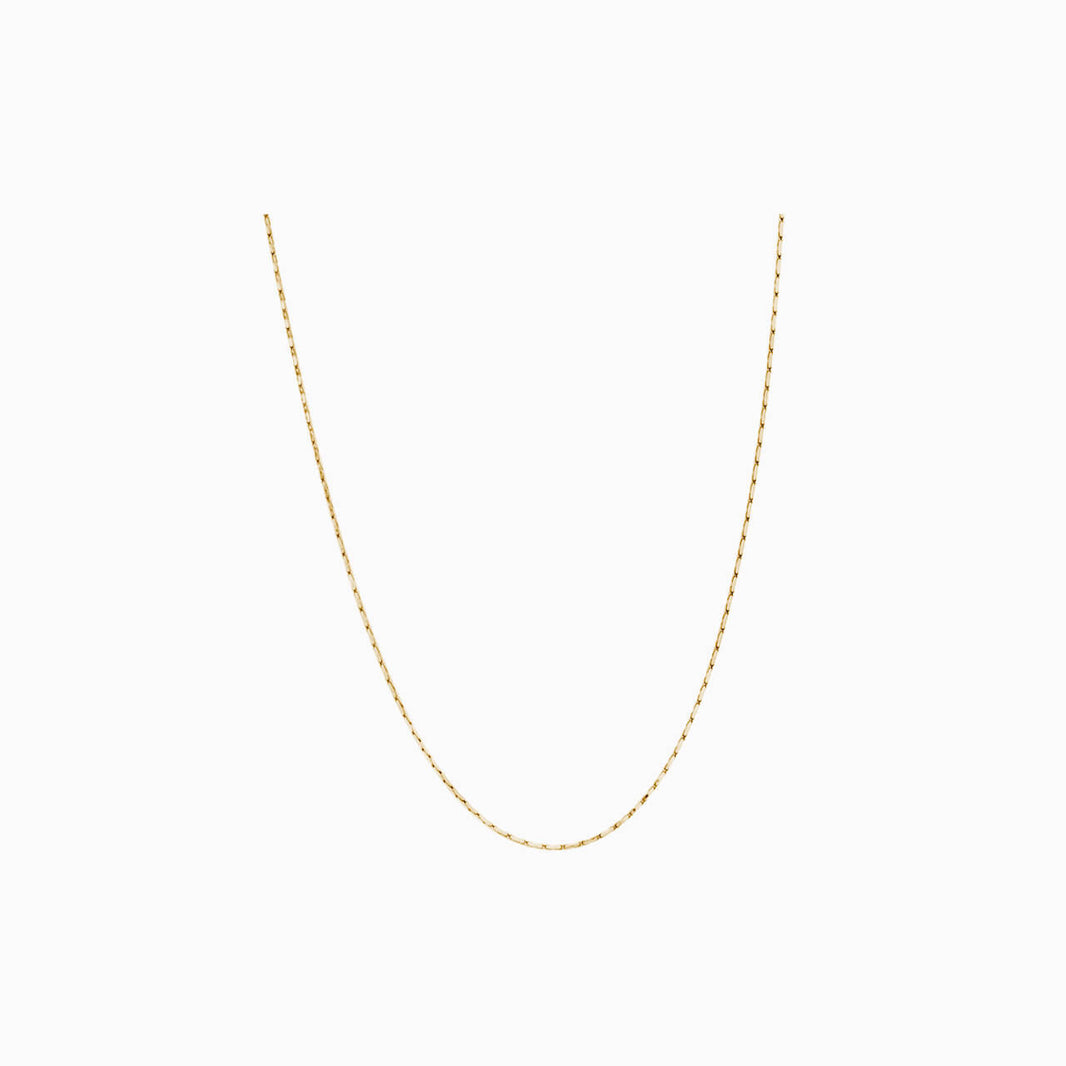 Flat chain necklace in gold