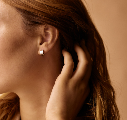 A guide for sensitive ears: Putting earrings in again for the first time.