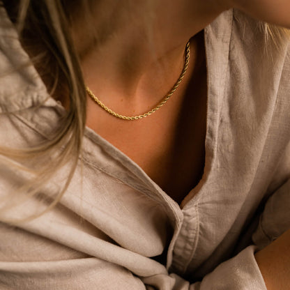 Twist Necklace