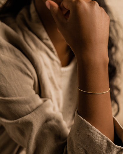 classic bracelet in gold on model