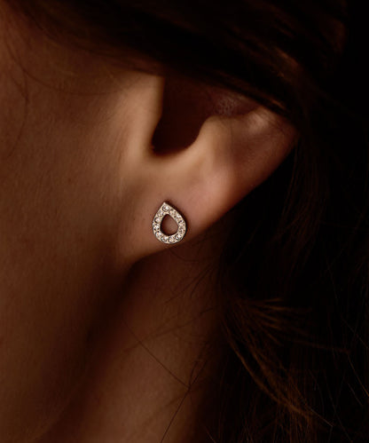 Natural titanium 8mm Drop Hollow earrings  on model 